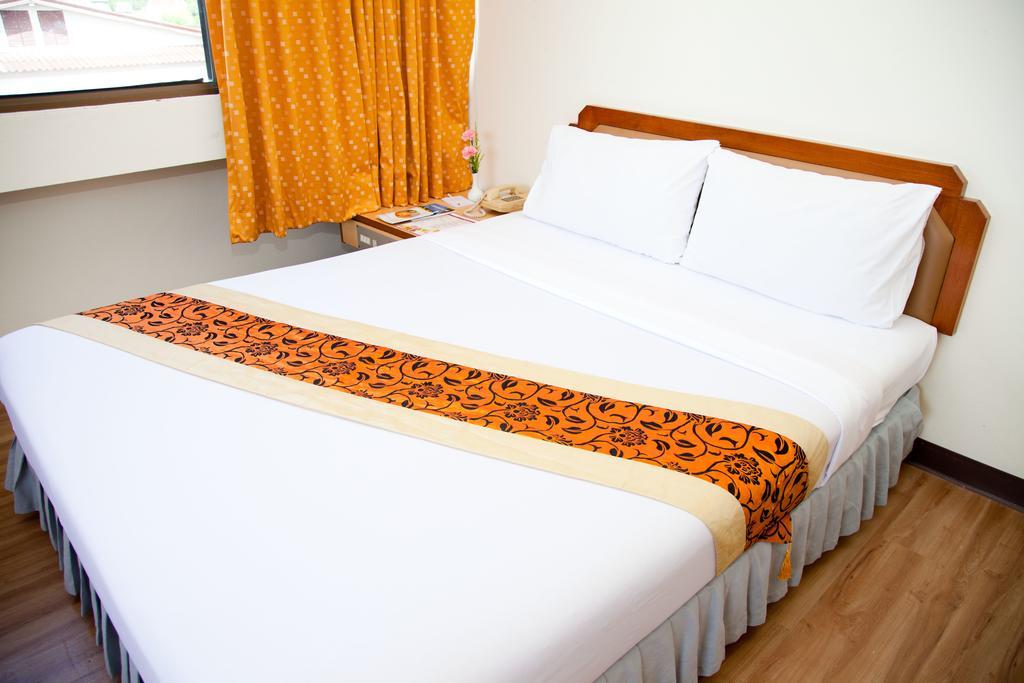 טראנג Thumrin Hotel חדר תמונה