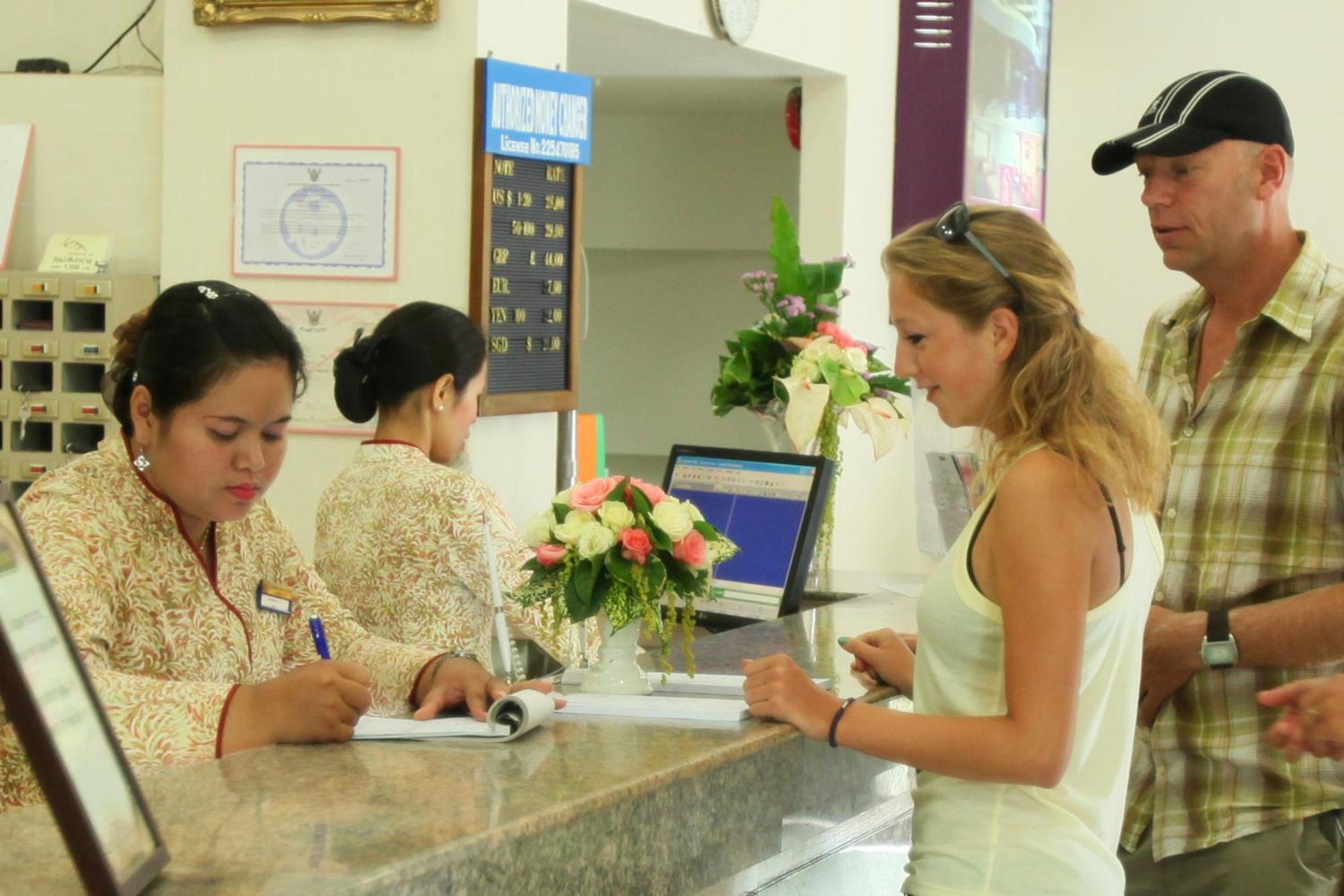 טראנג Thumrin Hotel מראה חיצוני תמונה