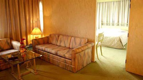 טראנג Thumrin Hotel מראה חיצוני תמונה