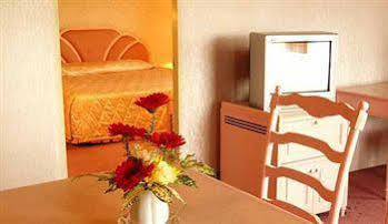 טראנג Thumrin Hotel מראה חיצוני תמונה
